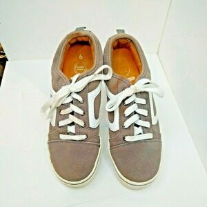 Wonder Nation Memory Foam Shoes  Size 6